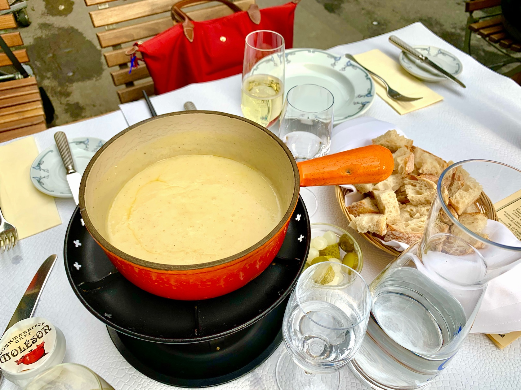 The Fon-Do's and Don'ts of Eating Fondue in Switzerland – Switzerland  Travel Tips