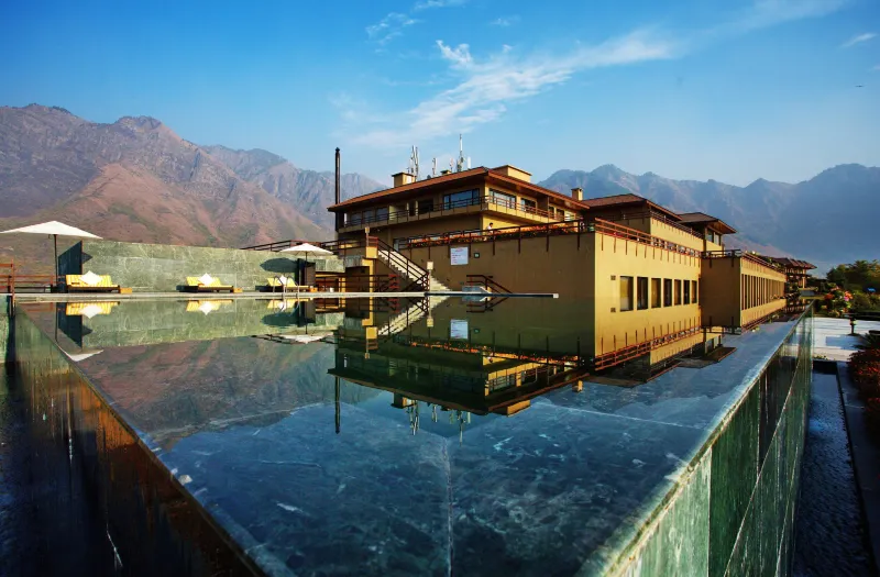 Vivanta Dal view: Luxury Travel in Kashmir: Staying in the Best Resorts and Hotels