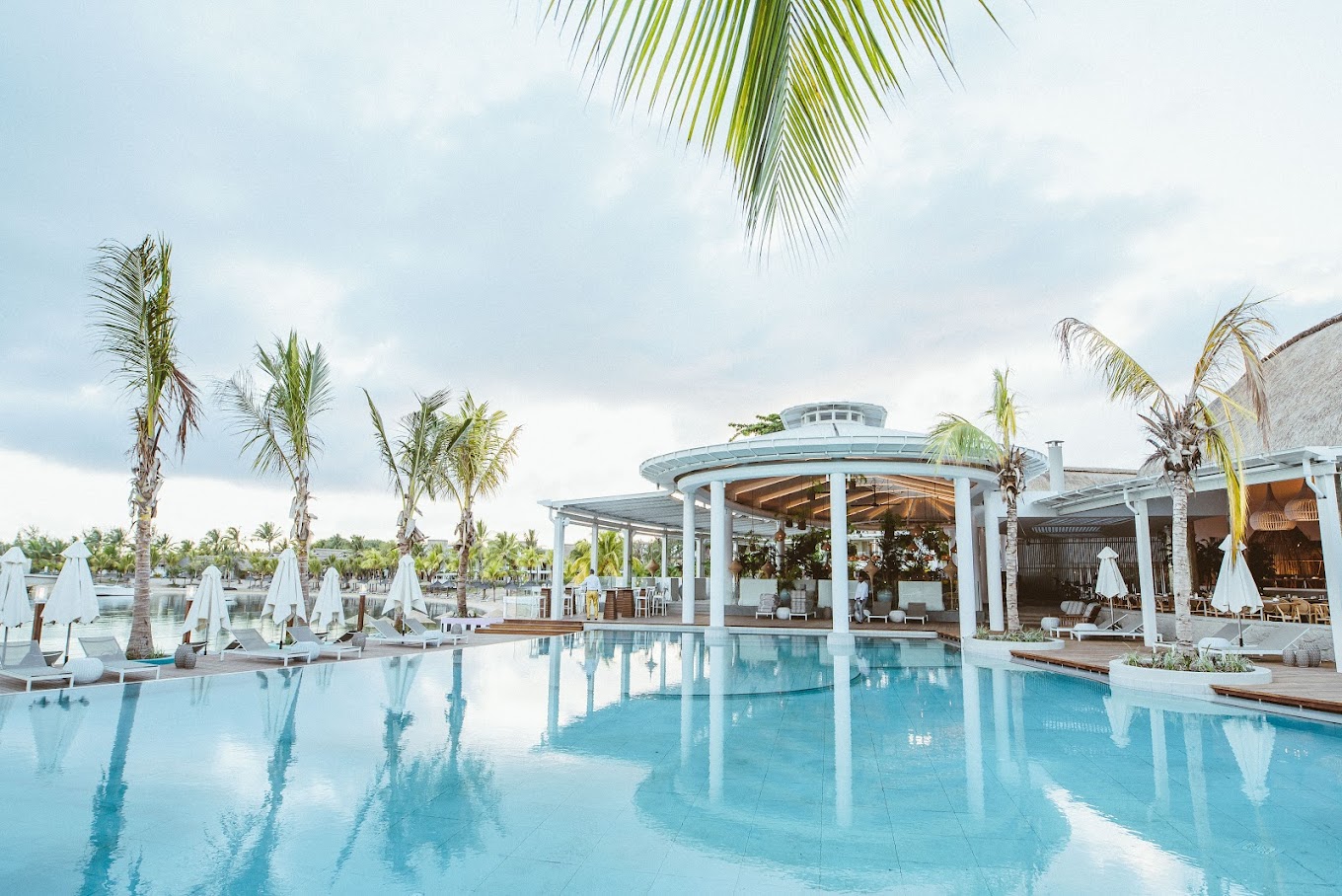 12 Best Luxury Resorts To Stay In Mauritius Luxury Resorts In Mauritius