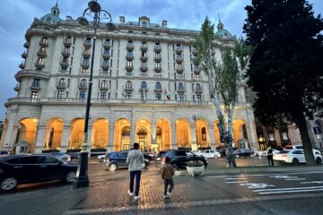 Four Seasons Baku, Evening scene