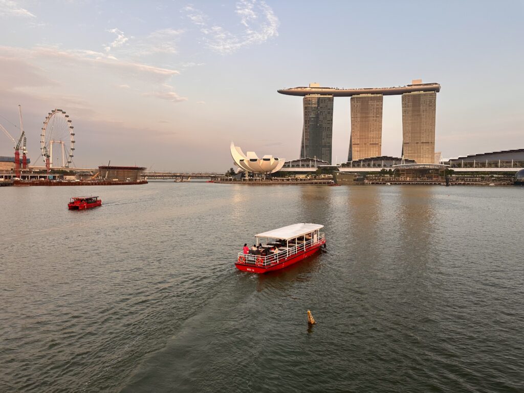 Evening scene from the Merlion Park 