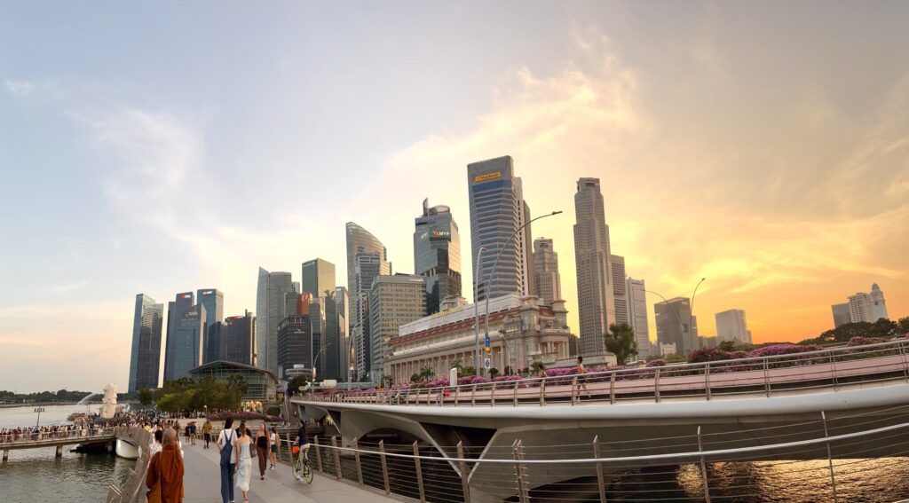 Merlion Park Sunset scene at Jubilee Bridge. 