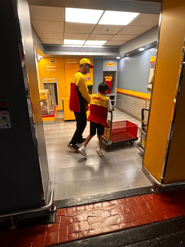 Kidzania Courier Service Activity 
